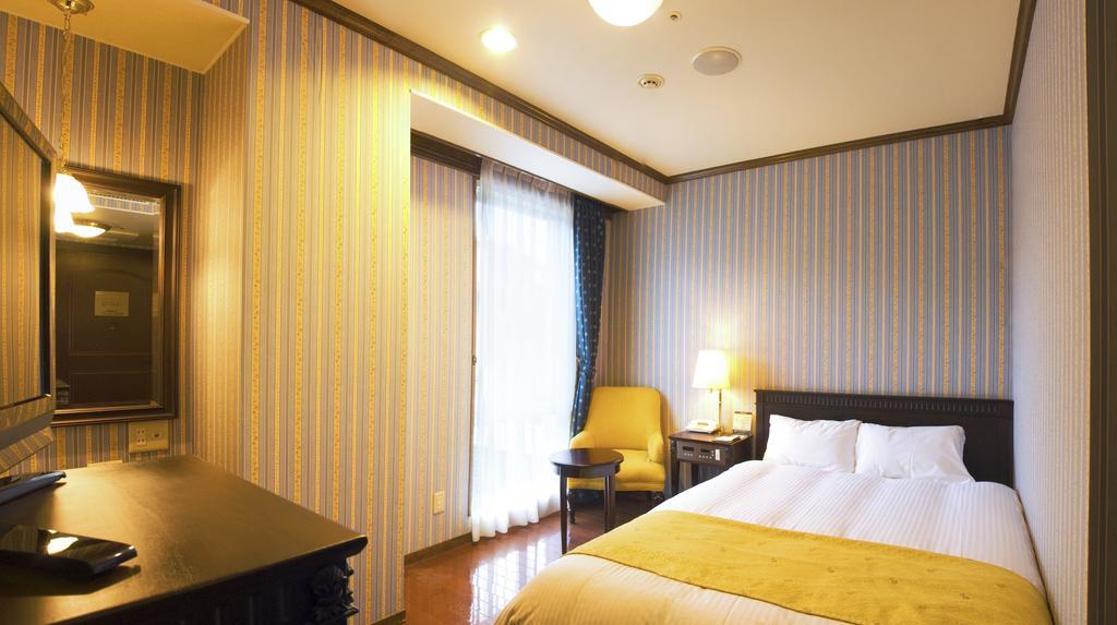 ماتسوياما Old England Dogo Yamanote Hotel الغرفة الصورة
